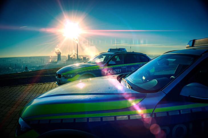 Ausbildung Polizei NRW Duale Studienplätze Spielzeug Auto mit Licht fährt alleine in 53721 Siegburg für